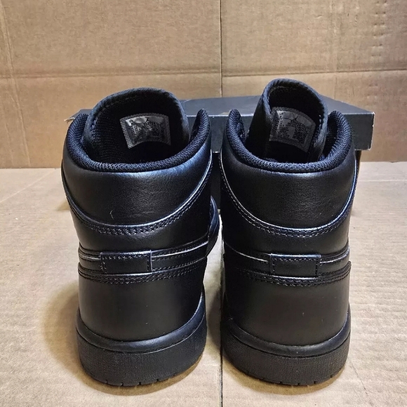 AIR JORDAN 1 MID RETRO TRIPLE BLACK 2022 Men Size 10.5 (+CERT./AUTHENTICITY) - Picture 6 of 8